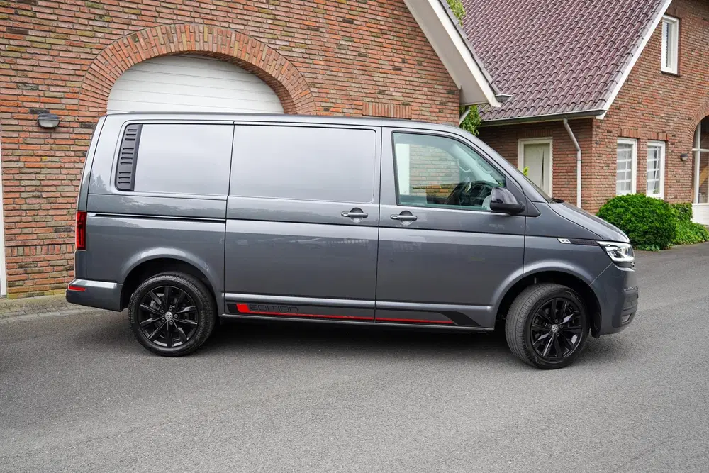 Volkswagen Transporter T6.1 Transporter Edition 150PK DSG L1 uit 2021, foto 2