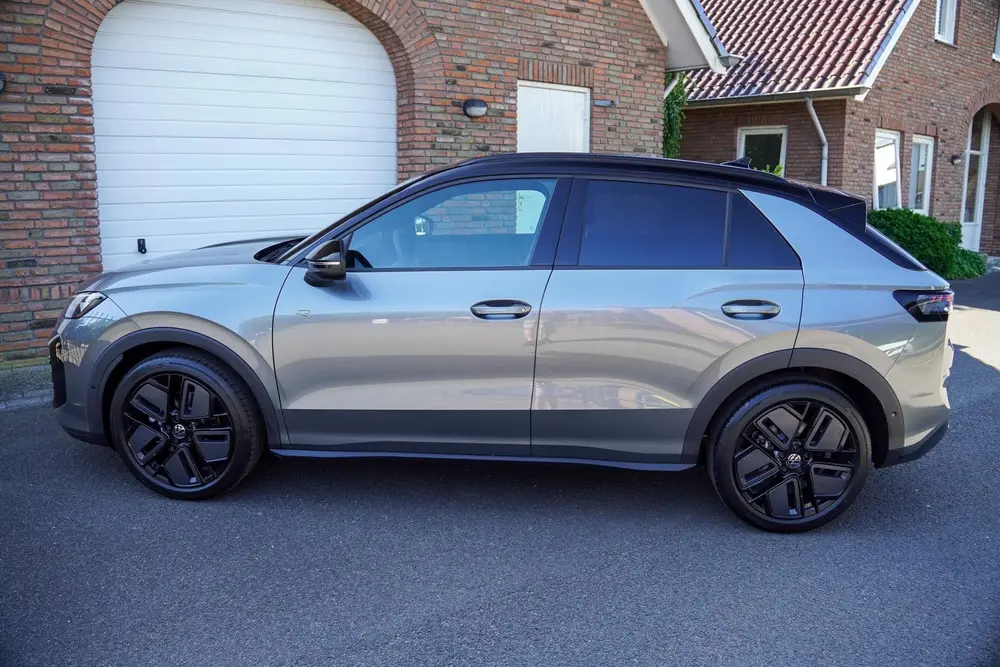 Volkswagen T-Roc R-Line First Edition IQ.light Apple Carplay uit 2026, foto 20