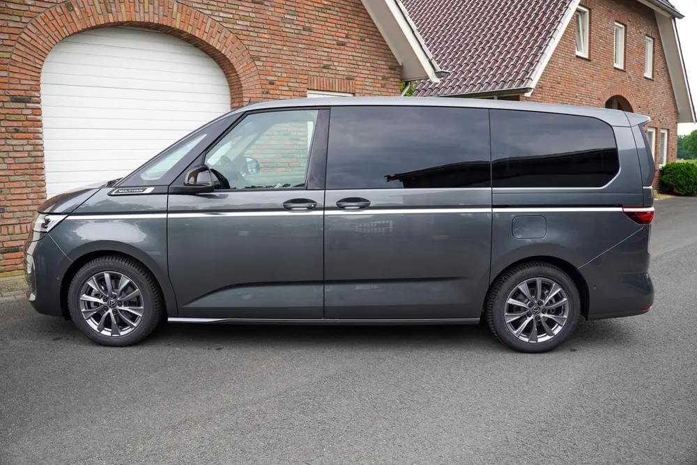 Volkswagen Multivan 1.5 e-hybrid Style L2 4-Motion LEDER - D uit 2026, foto 18