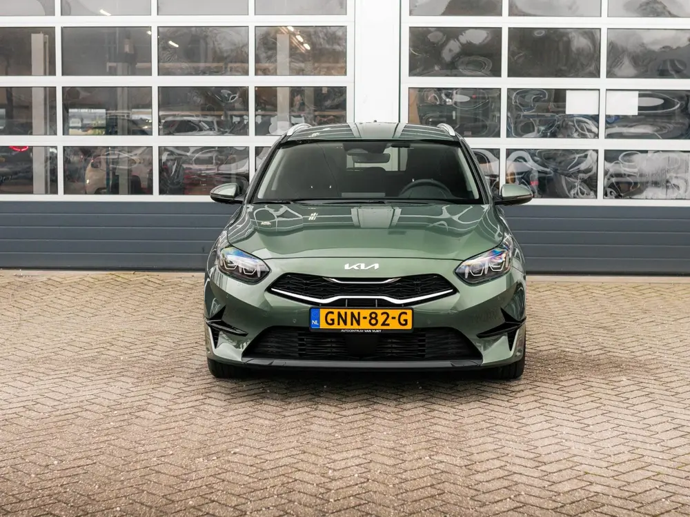 Kia Ceed 1.0 T-GDi DynamicPlusLine Navigatie l S uit 2024, foto 2