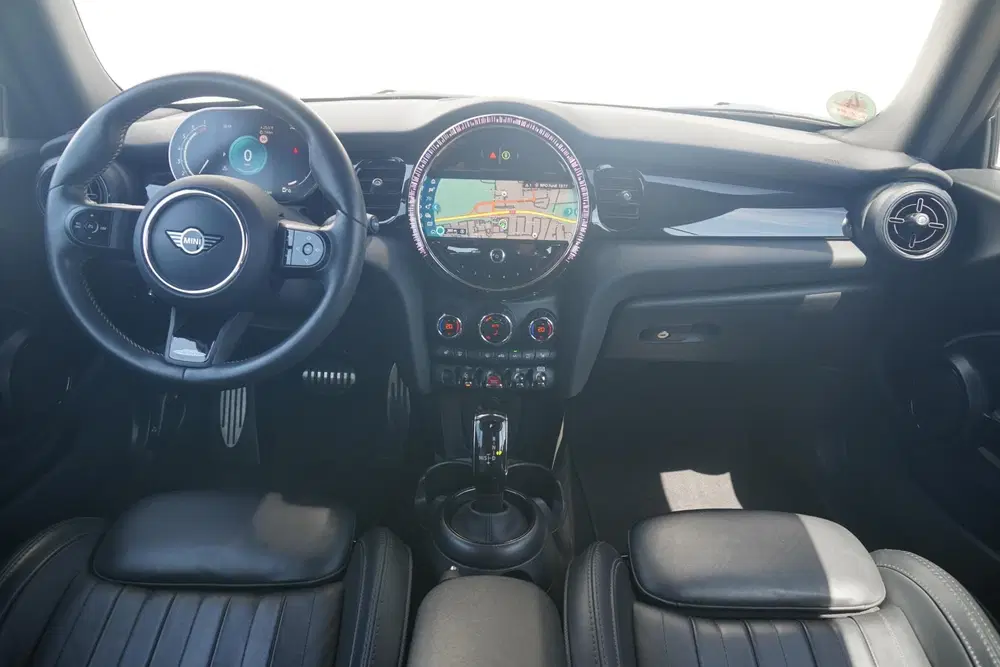Mini Cabrio Cooper C uit 2023, foto 11