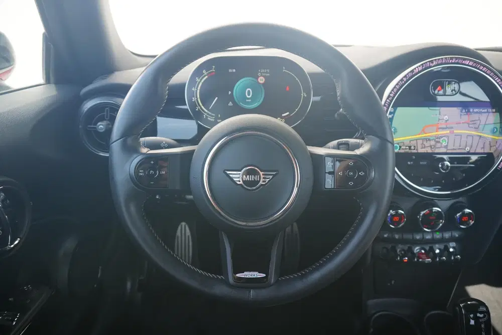 Mini Cabrio Cooper C uit 2023, foto 13