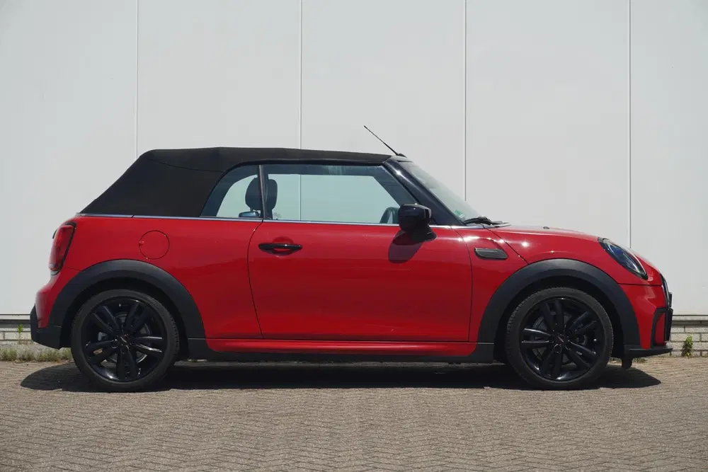 Mini Cabrio Cooper C uit 2023, foto 8