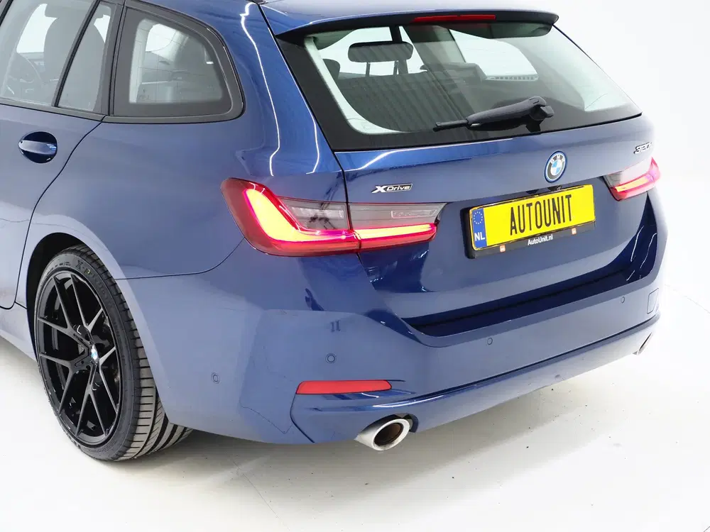 BMW 3-serie 3 Serie Touring 320e xDrive LCI Shadow Lin uit 2023, foto 14