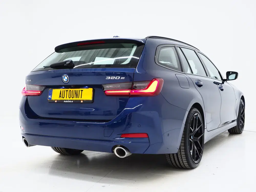 BMW 3-serie 3 Serie Touring 320e xDrive LCI Shadow Lin uit 2023, foto 9