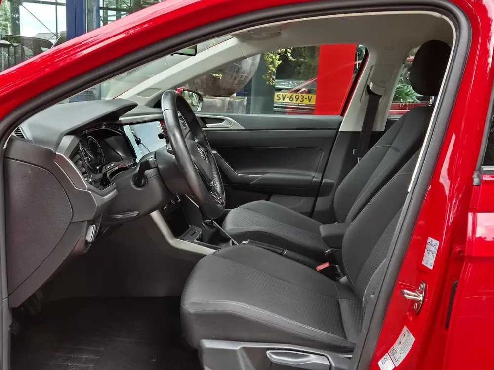 Volkswagen Polo 1.0 Comfortline Business | Airconditioning | Navigatie | Electr. Ramen | Centr. Vergendeling Op Afstand Polo 1.0 Comfortline Business | Airconditioning | uit 2019, foto 12