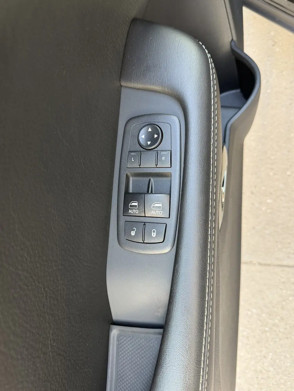 Dodge Challenger SRT Hellcat ACC-H&K-20"-Keyless-Stoelen uit 2019, foto 20
