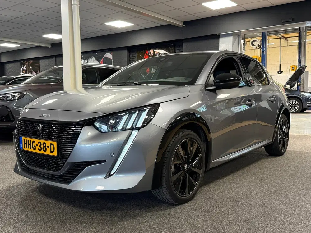 Peugeot 208 1.2 GT 101PK uit 2023