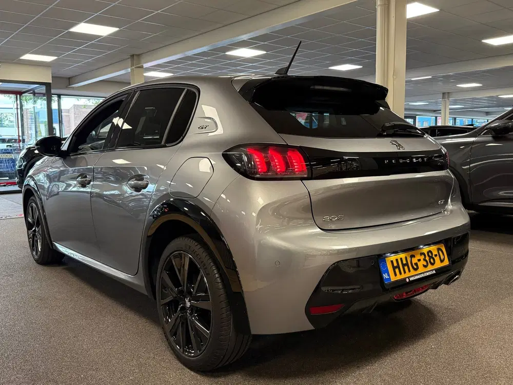 Peugeot 208 1.2 GT 101PK uit 2023, foto 2
