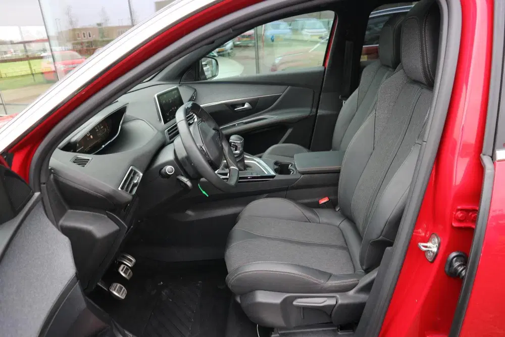 Peugeot 3008 1.2 PureTech GT Line NAVI PANORAMADAK LED uit 2019, foto 14