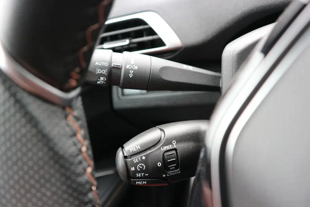 Peugeot 3008 1.2 PureTech GT Line NAVI PANORAMADAK LED uit 2019, foto 18