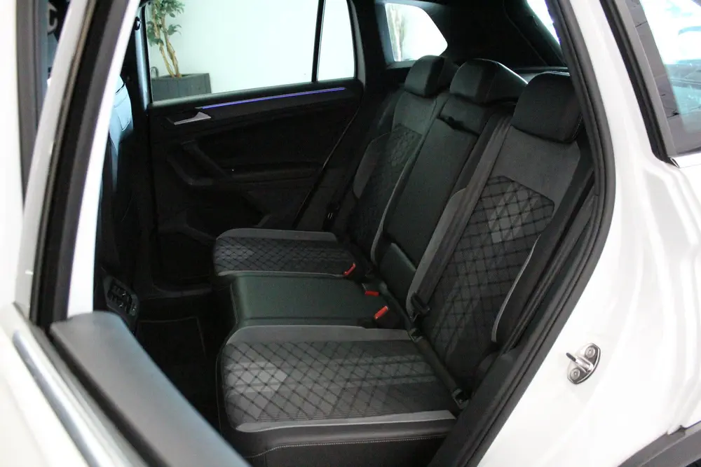 Volkswagen Tiguan 1.4 TSI eHybrid R-Line Business+ | DAB-RAD uit 2022, foto 12