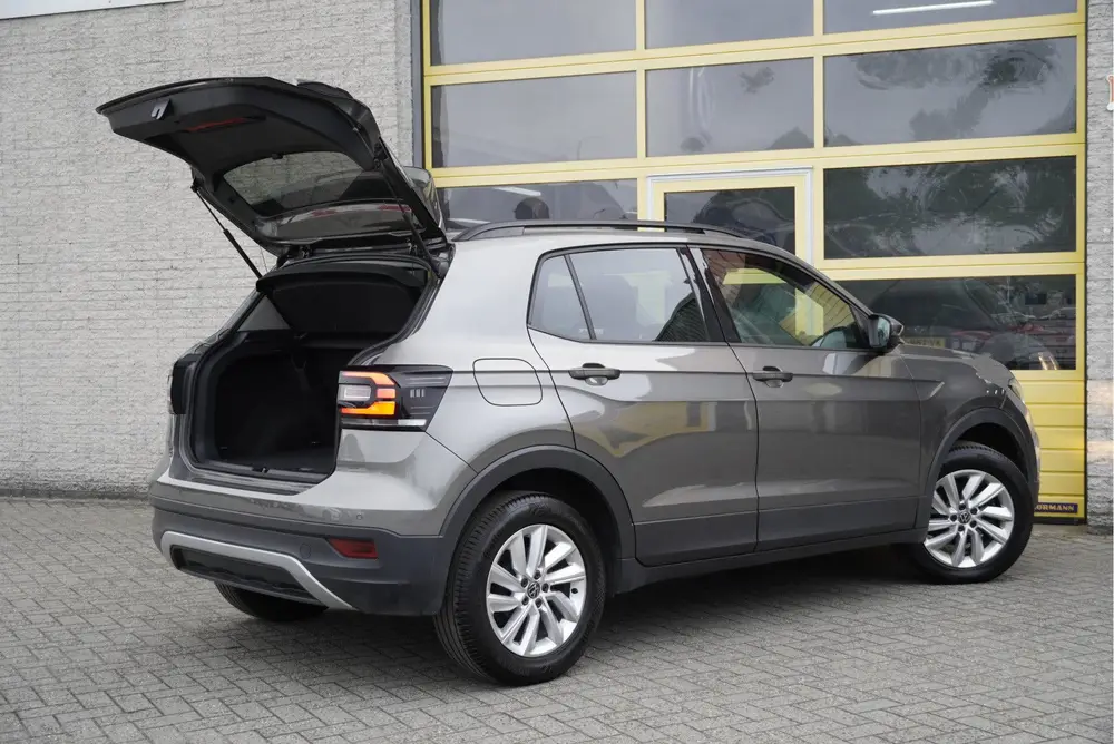 Volkswagen T-Cross 1.0 TSI Life Executive BJ2021 Lmv 16" | L uit 2021, foto 12
