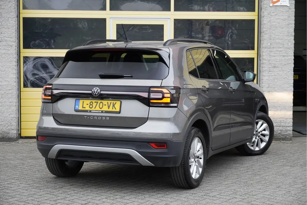 Volkswagen T-Cross 1.0 TSI Life Executive BJ2021 Lmv 16" | L uit 2021, foto 5