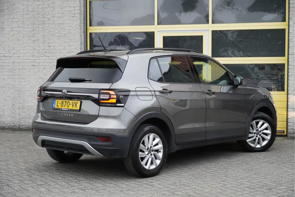 Volkswagen T-Cross 1.0 TSI Life Executive BJ2021 Lmv 16" | L uit 2021, foto 6