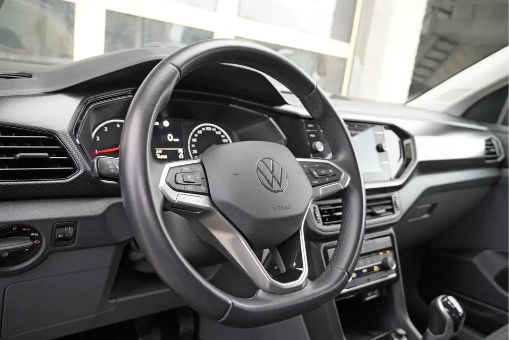 Volkswagen T-Cross 1.0 TSI Life Executive BJ2021 Lmv 16" | L uit 2021, foto 9