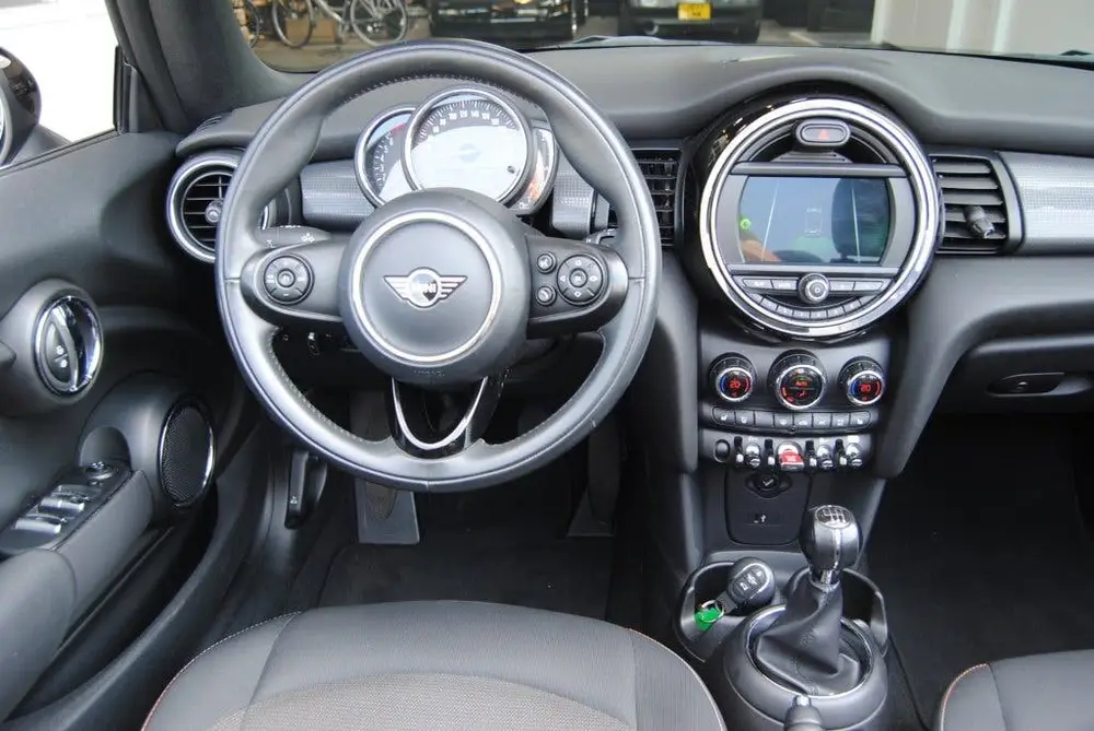 Mini Cabrio 1.5 Cooper Salt uit 2019, foto 19