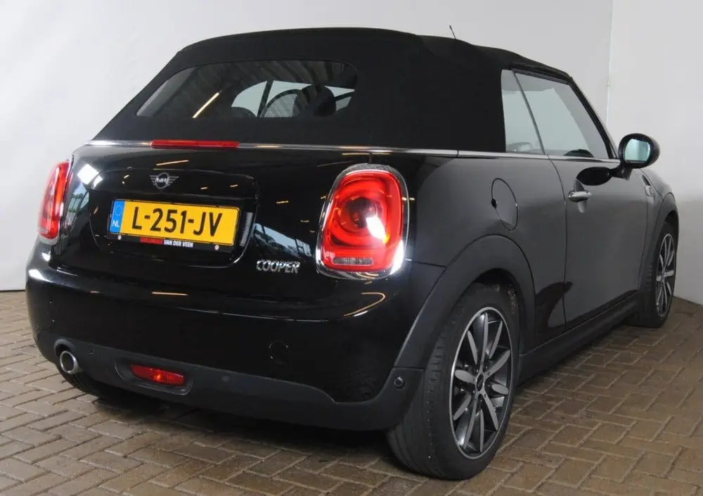 Mini Cabrio 1.5 Cooper Salt uit 2019, foto 6