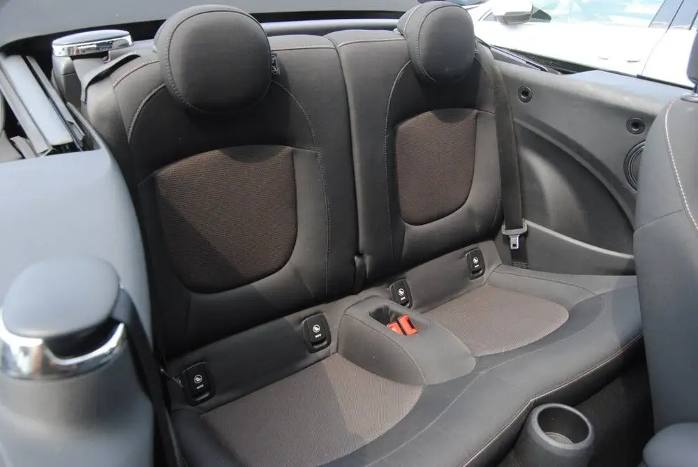 Mini Cabrio 1.5 Cooper Salt uit 2019, foto 8