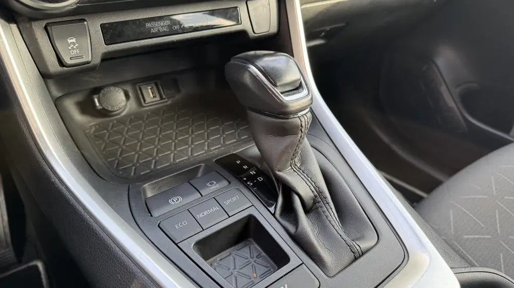 Toyota RAV 4 2.5. Style uit 2022, foto 17