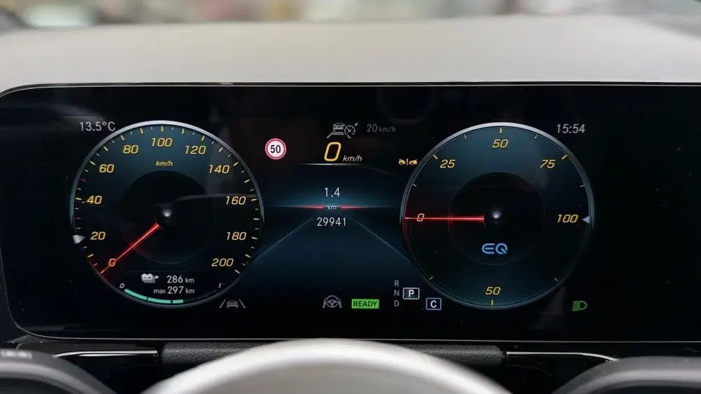 Mercedes-Benz EQA 250 Luxury Line uit 2022, foto 11