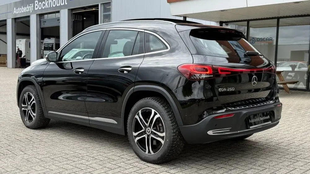 Mercedes-Benz EQA 250 Luxury Line uit 2022, foto 3