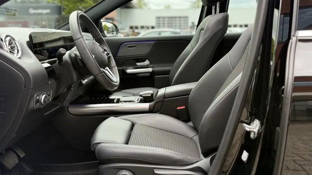 Mercedes-Benz EQA 250 Luxury Line uit 2022, foto 8