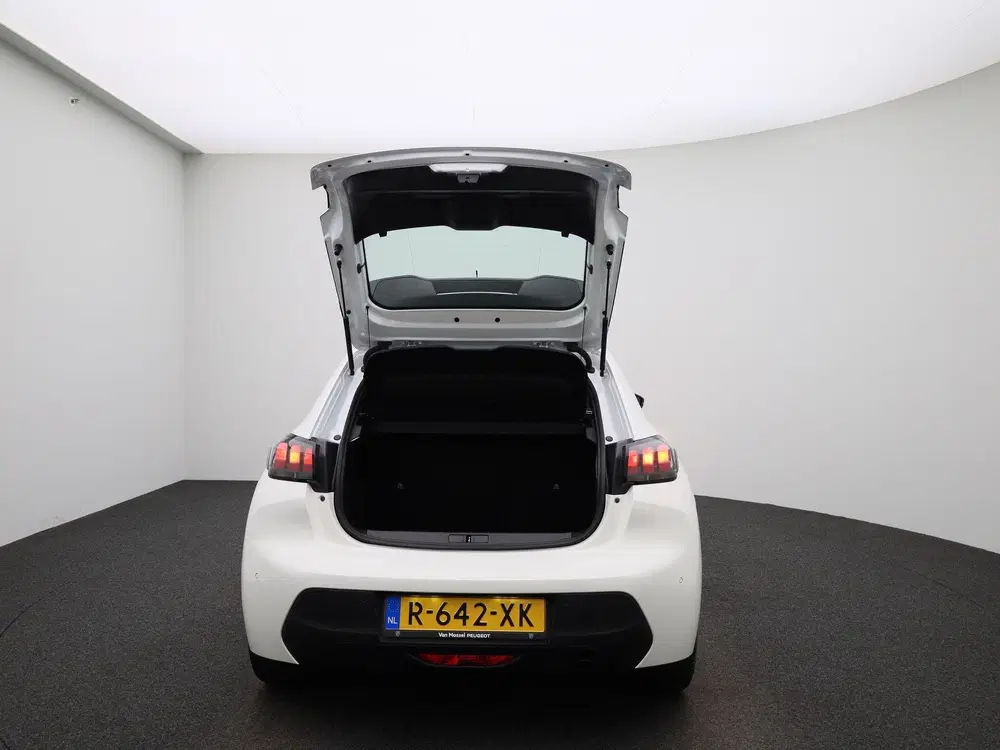 Peugeot 208 1.2 PureTech Active Pack Automaat uit 2022, foto 11