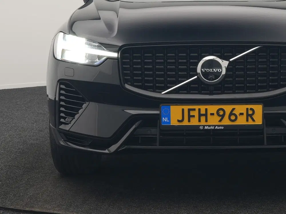 Volvo XC60 T8 AWD Plus Dark LONG RANGE PHEV 456pk Dea uit 2022, foto 14