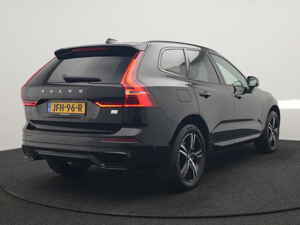 Volvo XC60 T8 AWD Plus Dark LONG RANGE PHEV 456pk Dea uit 2022, foto 3
