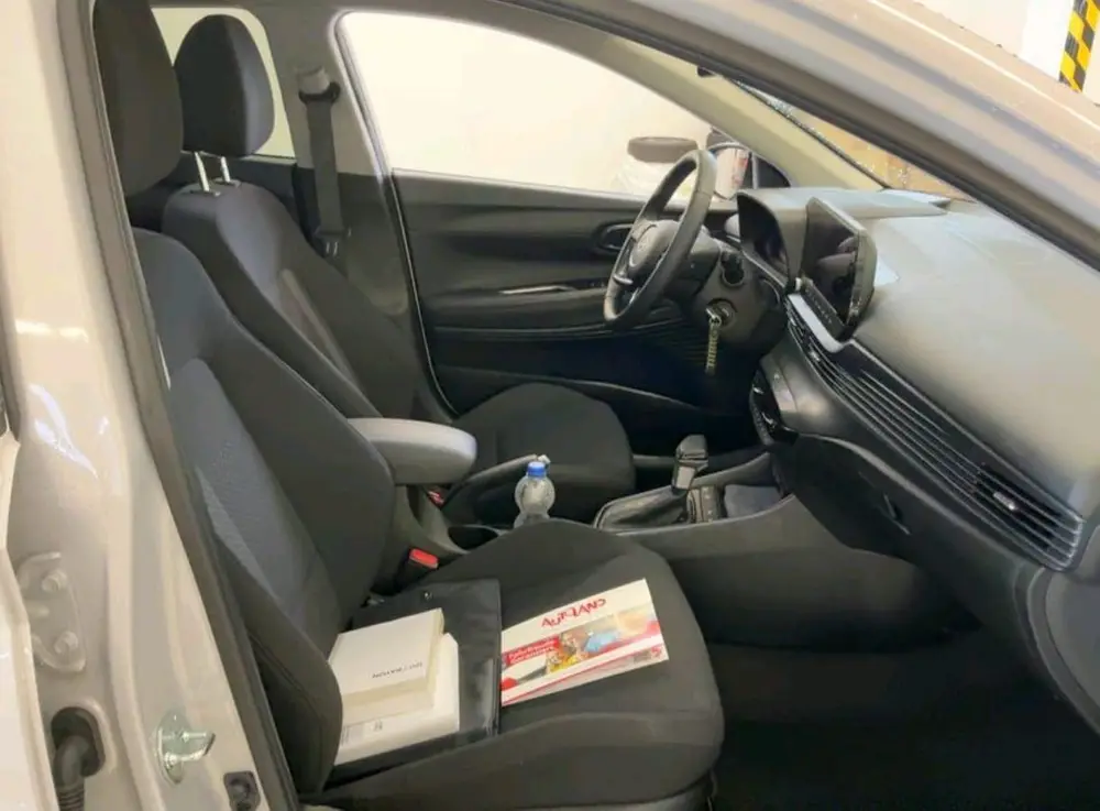 Hyundai i20 1.0 T-GDI COMFORT SMART AUTOMAAT Camera uit 2025, foto 12