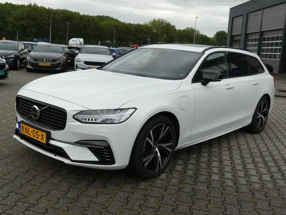 Volvo V90 2.0 T6 AWD Inscription Exclusive uit 2021, foto 2