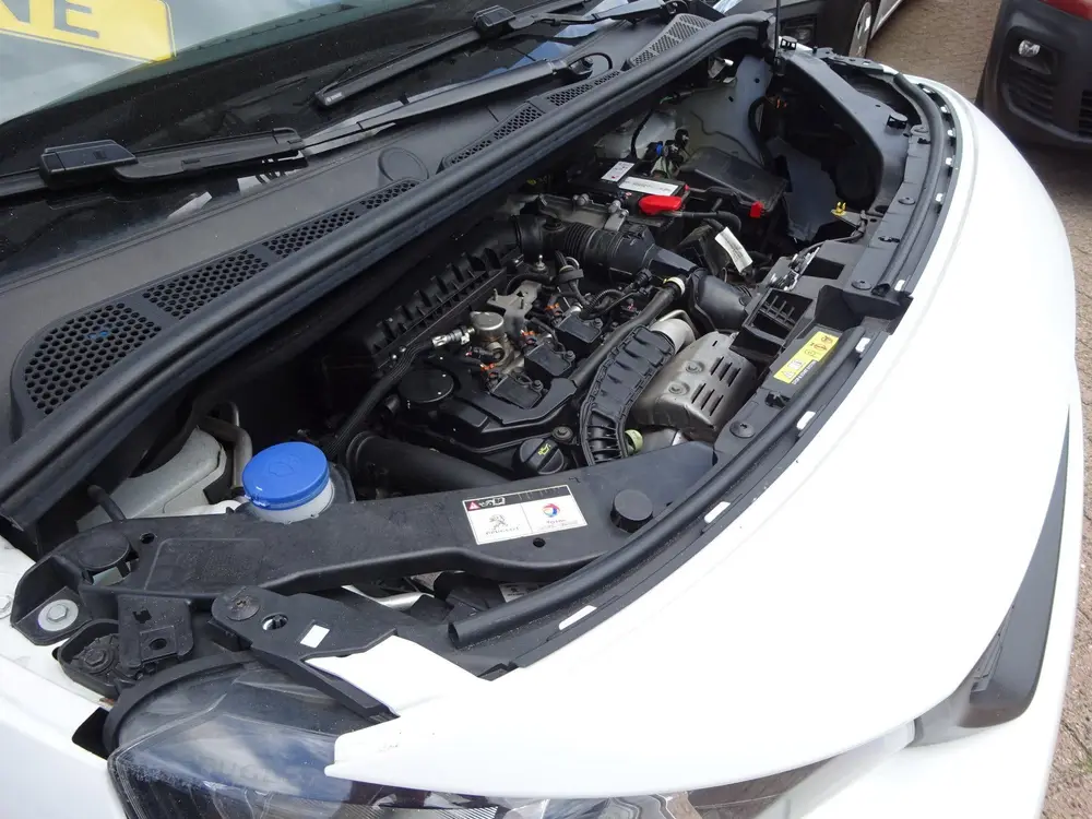 Peugeot Partner 1.2 PureTech Pro BENZINE AIRCO NAVI CRUISE uit 2022, foto 7