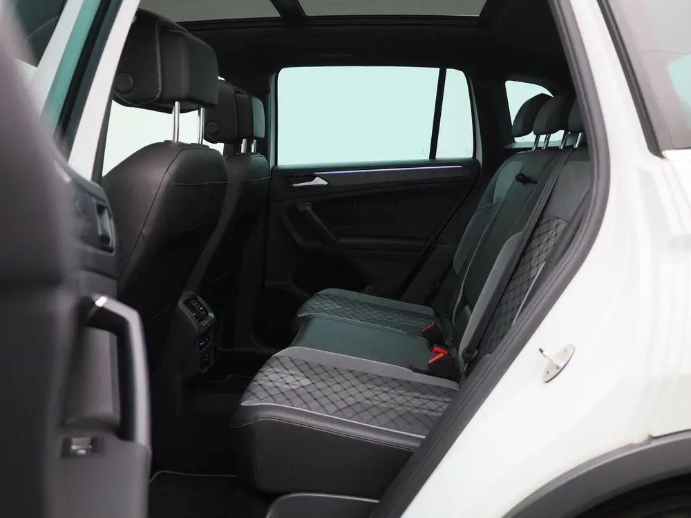 Volkswagen Tiguan 1.4 TSI eHybrid R-Line Business+ 245 PK| P uit 2023, foto 12