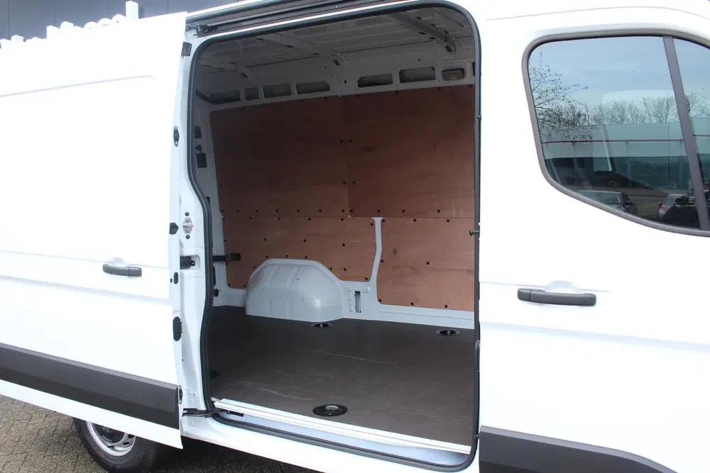 Renault Master T35 L2H2 Advance long range 87 kWh 140 uit 2025, foto 6