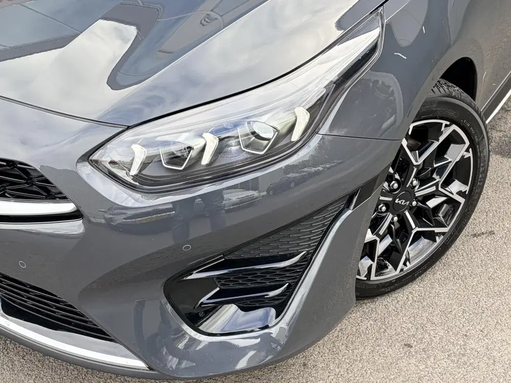 Kia ProCeed 1.5 T-GDi GT-Line uit 2024, foto 2