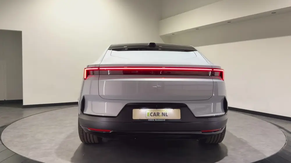 Polestar 4 Long Range Single motor 100 kWh uit 2024, foto 4