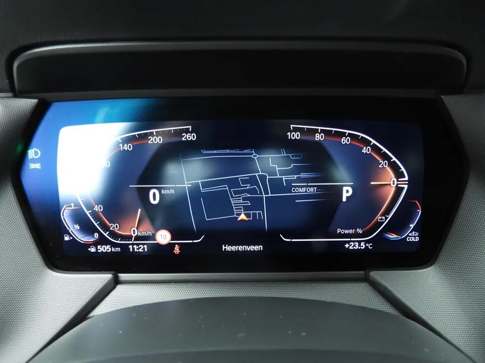 BMW 1-serie 5-deurs 118i uit 2024, foto 12