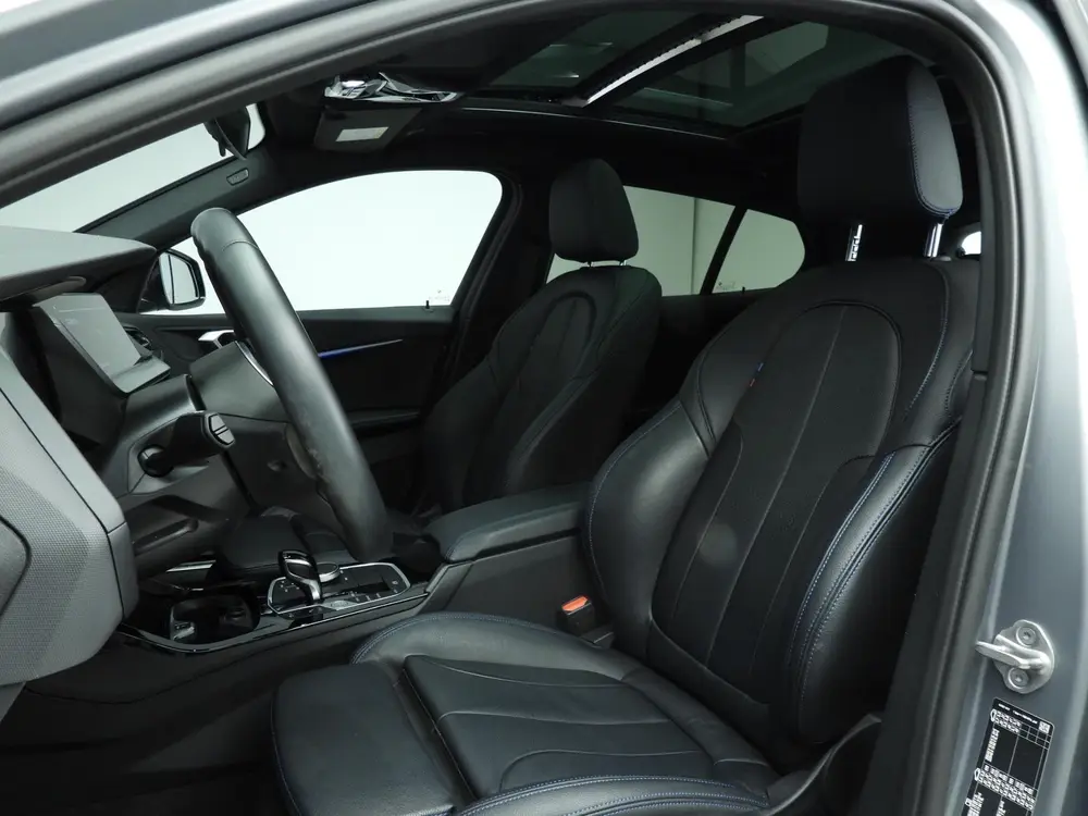 BMW 1-serie 5-deurs 118i uit 2024, foto 7