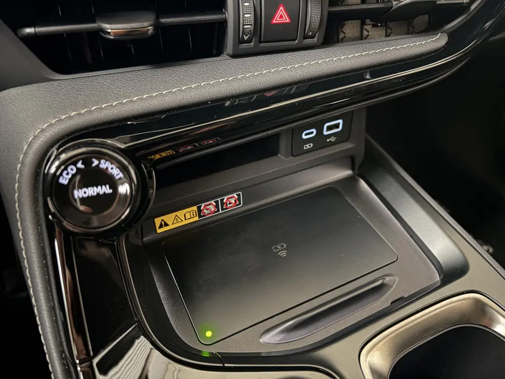 Lexus NX 450h+ AWD LUXERY TREKH uit 2025, foto 12