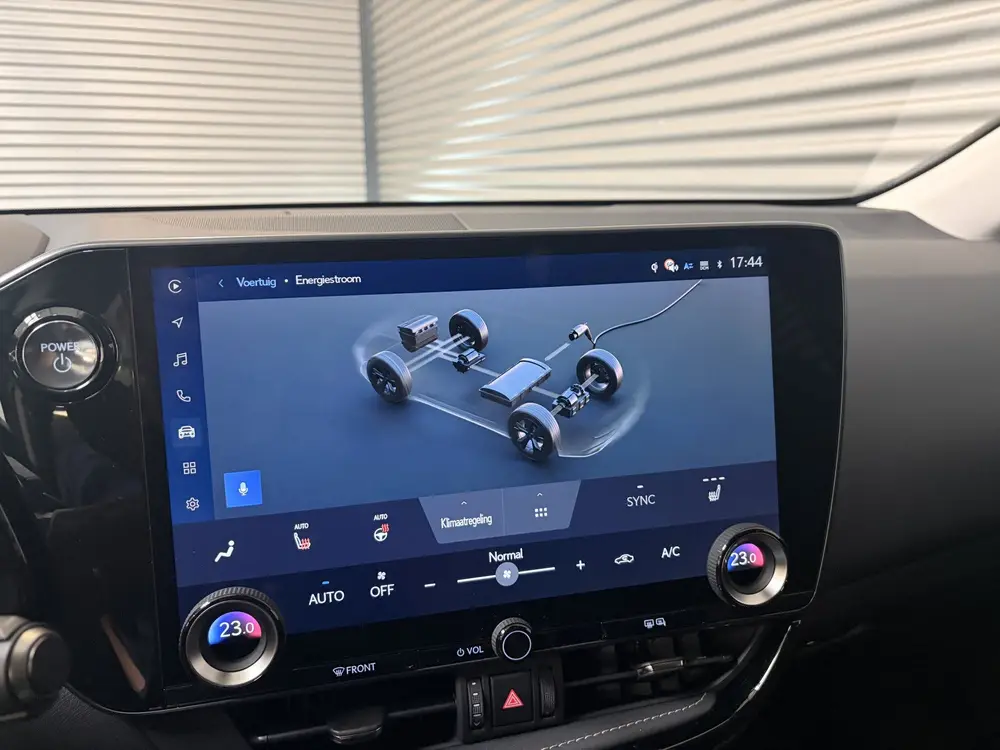 Lexus NX 450h+ AWD LUXERY TREKH uit 2025, foto 18