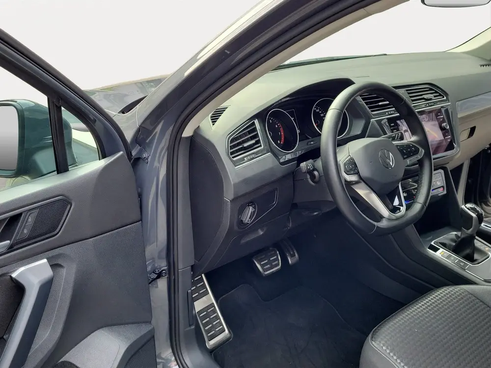 Volkswagen Tiguan 1.5 TSI Life Business uit 2022, foto 20