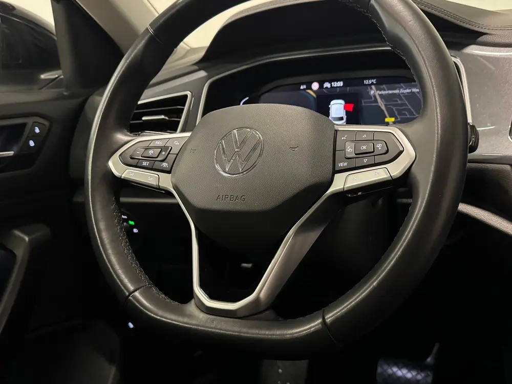 Volkswagen T-Roc 1.5 TSI Style | PANO | IQ LIGHTS | BEATS AU uit 2022, foto 15