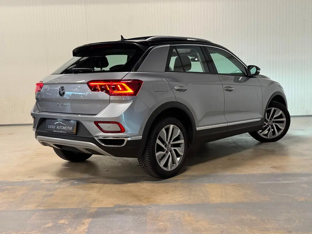 Volkswagen T-Roc 1.5 TSI Style | PANO | IQ LIGHTS | BEATS AU uit 2022, foto 5