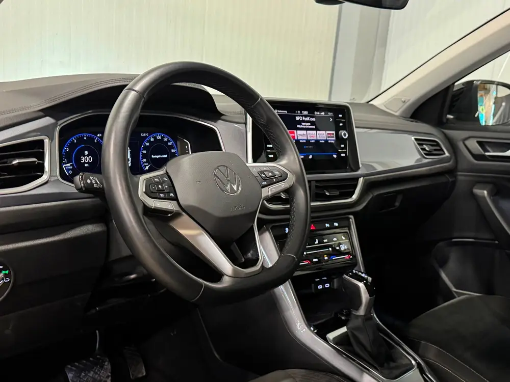 Volkswagen T-Roc 1.5 TSI Style | PANO | IQ LIGHTS | BEATS AU uit 2022, foto 8