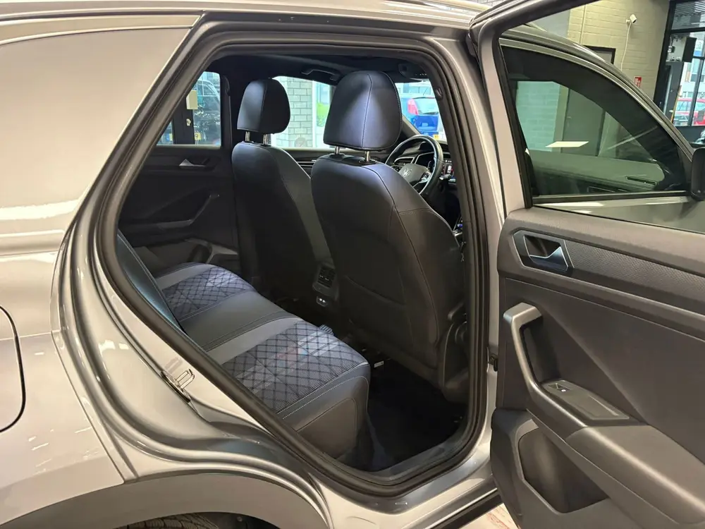 Volkswagen T-Roc 1.5 TSI Sport Business 3X R-Line PANO/IQ-LI uit 2022, foto 18