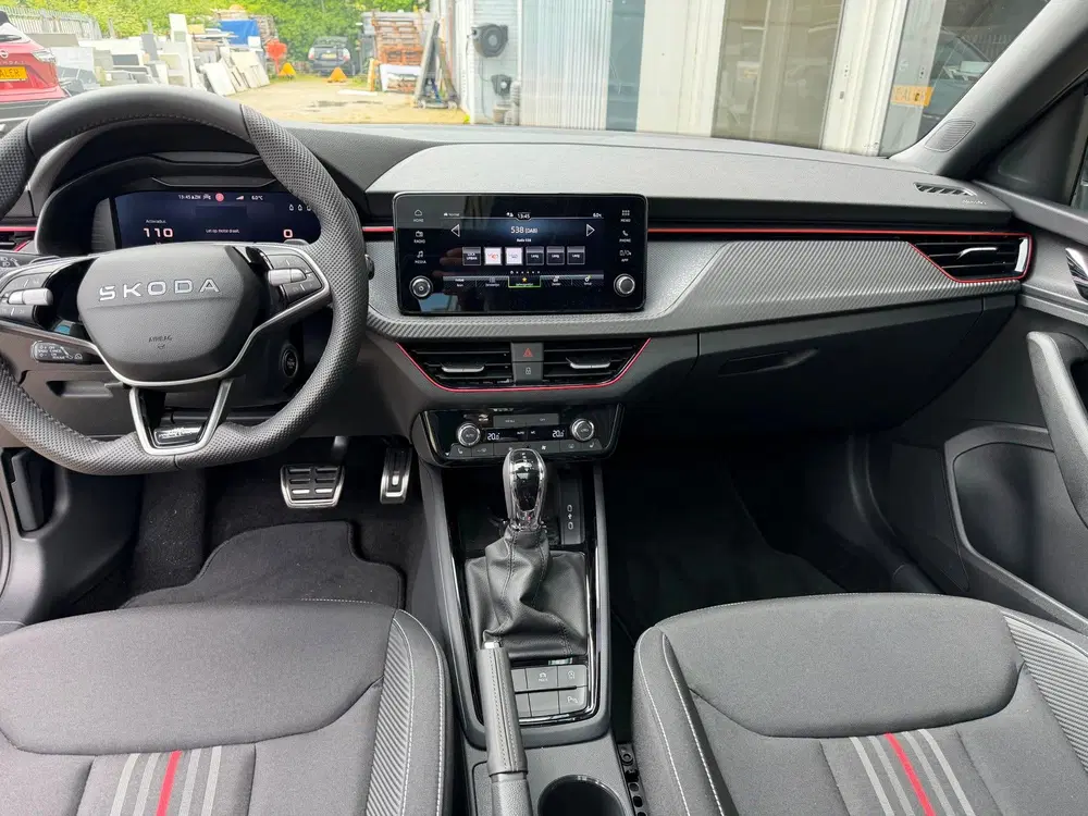 Skoda Kamiq 1.5 TSI Monte Carlo150PK PANO uit 2026, foto 16