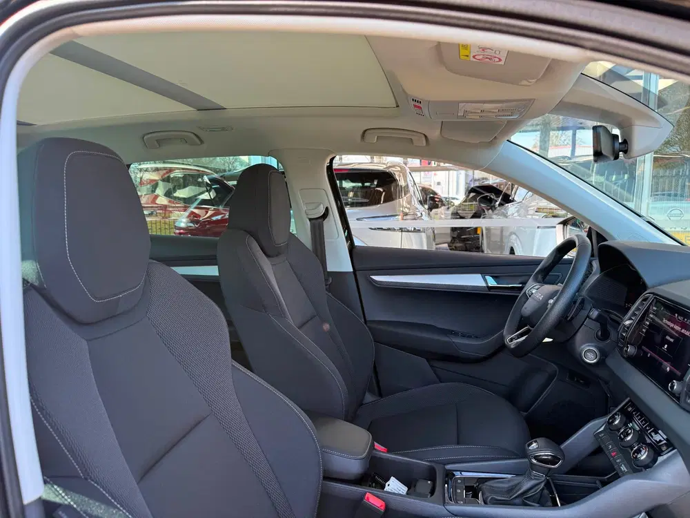 Skoda Karoq 1.5 TSI ACT Business Edition 150PK PANO uit 2025, foto 19