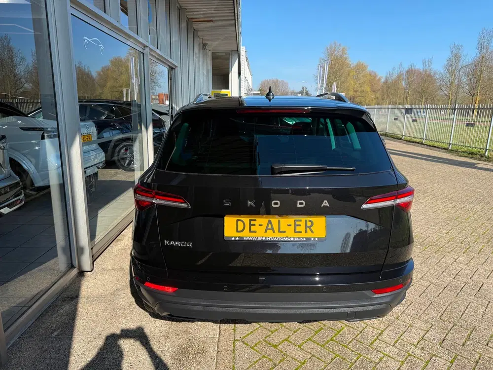 Skoda Karoq 1.5 TSI ACT Business Edition 150PK PANO uit 2025, foto 5