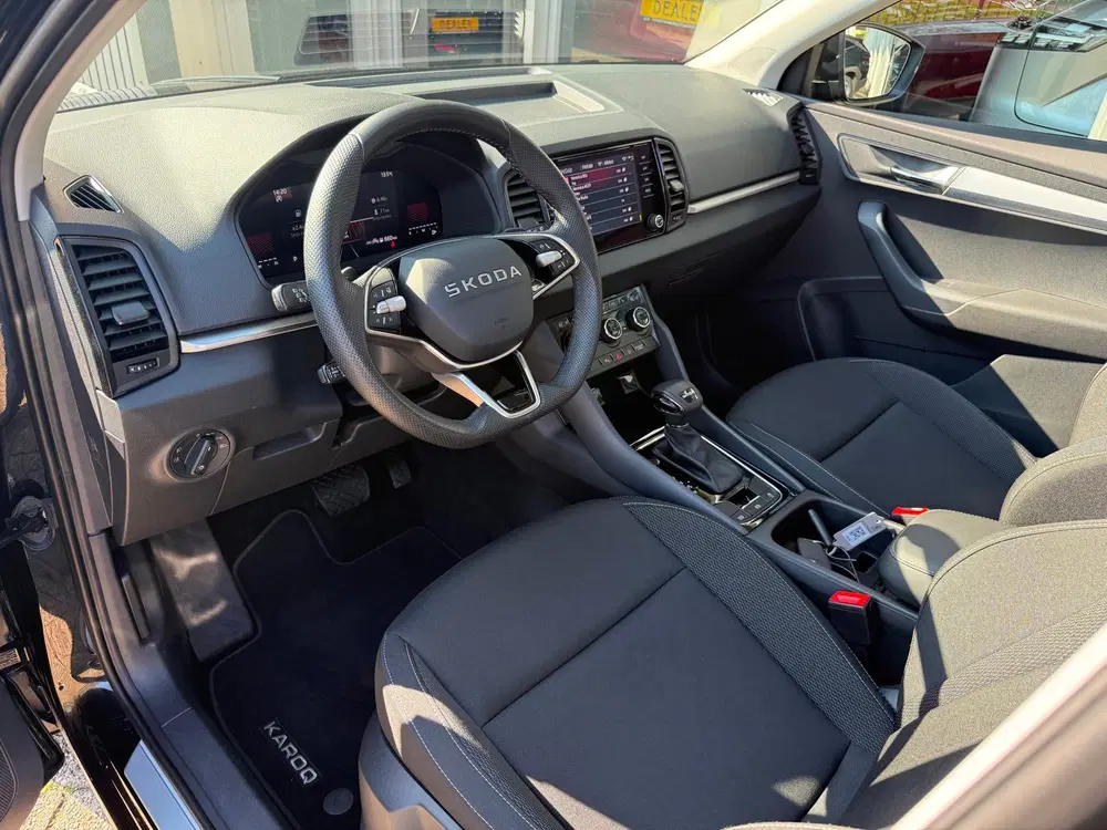 Skoda Karoq 1.5 TSI ACT Business Edition 150PK PANO uit 2025, foto 7
